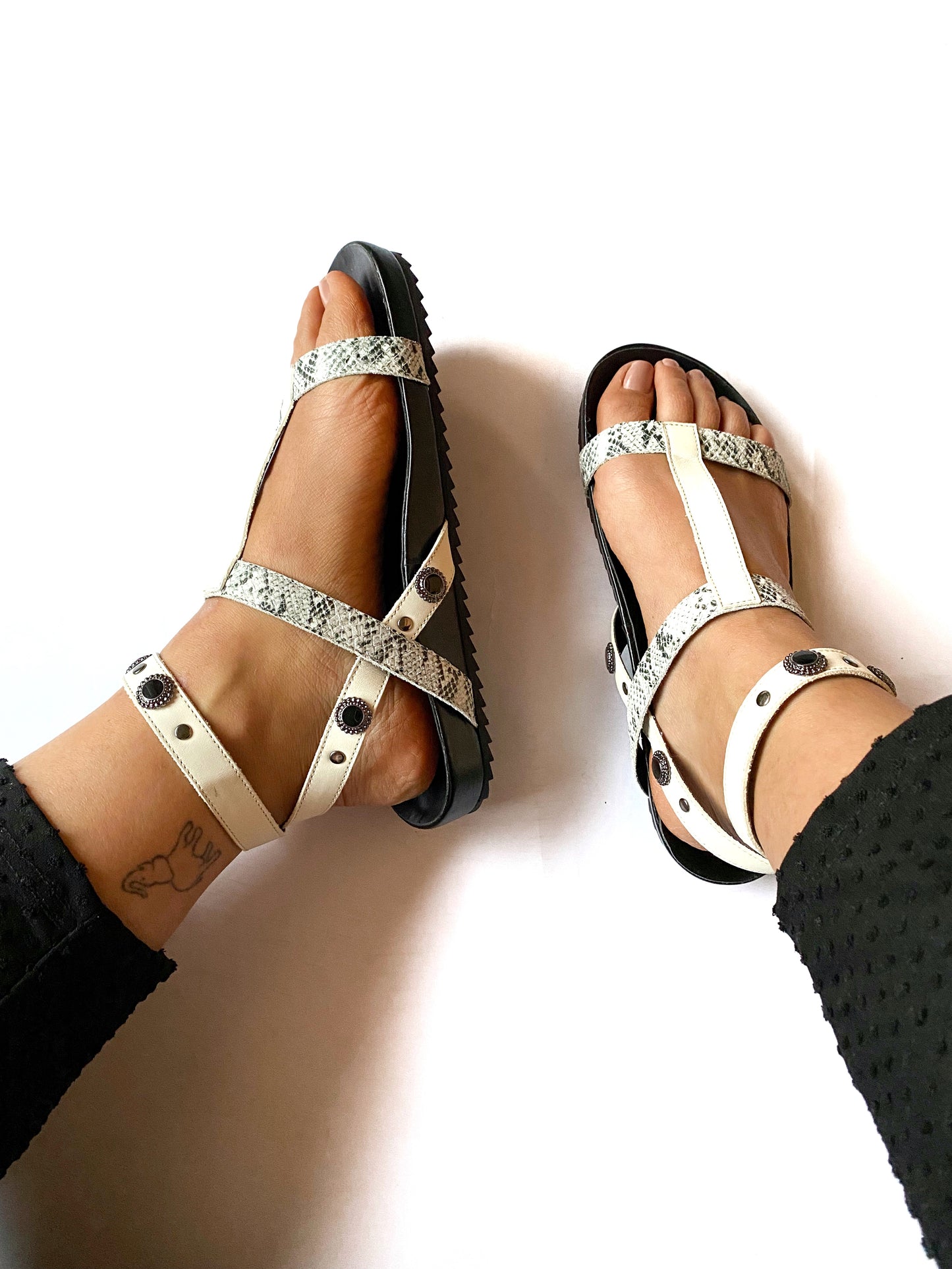 Flat Mika - off-white & snake